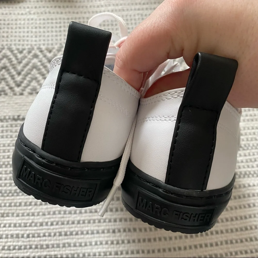 NWT Marc Fisher Black & White Sneakers - Picture 4 of 5